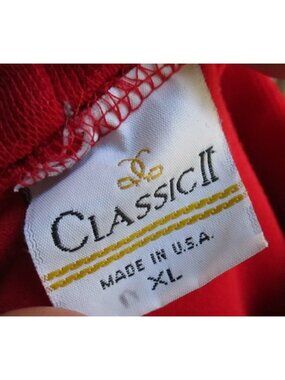 XL Vintage 1990's Men's T-shirt MOCK TURTLENECK SINGLE STITCH RED LS T-shirt USA